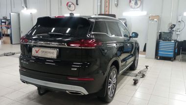 Geely Atlas Pro 2023 года, 30 200 км - вид 3