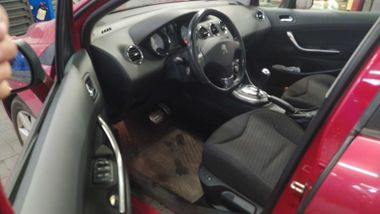 Peugeot 308 2012 года, 164 511 км - вид 4