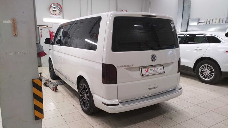 Volkswagen Caravelle 2020 года, 124 600 км - вид 4