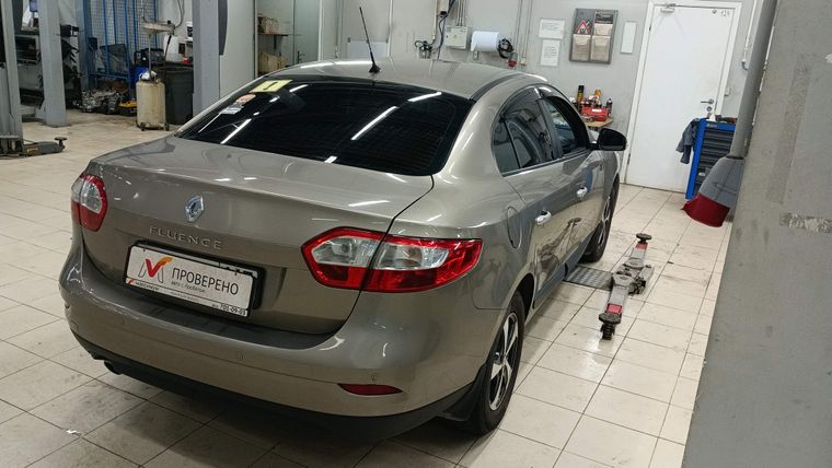 Renault Fluence 2011 года, 175 000 км - вид 3