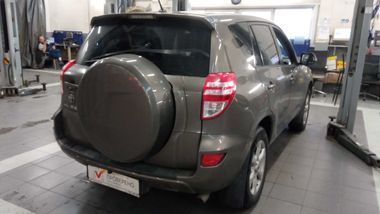 Toyota RAV4 2010 года, 193 150 км - вид 3
