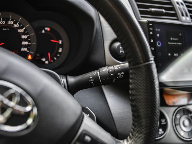 Toyota RAV4 2010 года, 193 150 км - вид 8