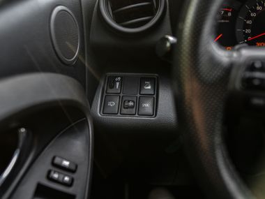 Toyota RAV4 2010 года, 193 150 км - вид 13