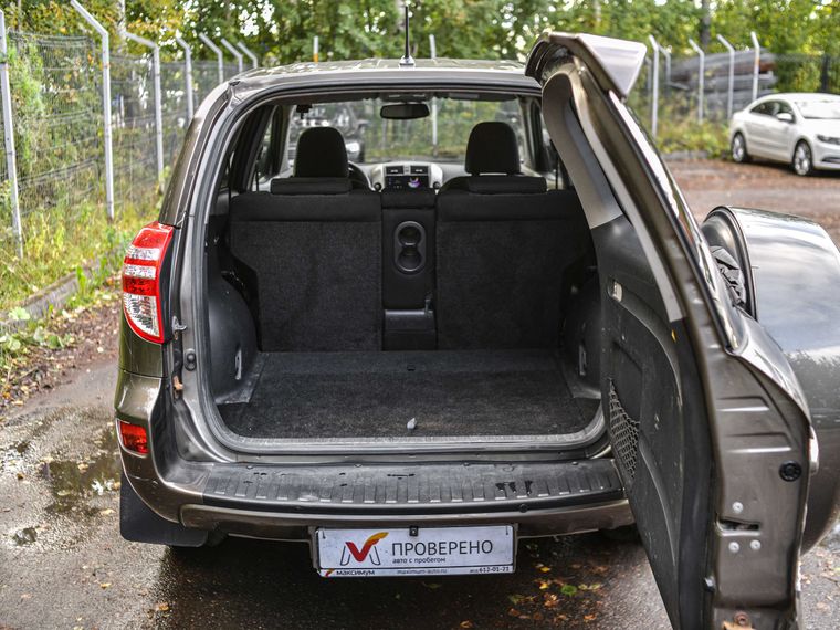 Toyota RAV4 2010 года, 193 150 км - вид 16