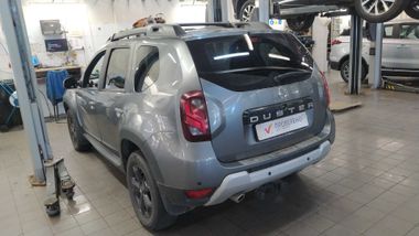 Renault Duster 2020 года, 110 861 км - вид 4