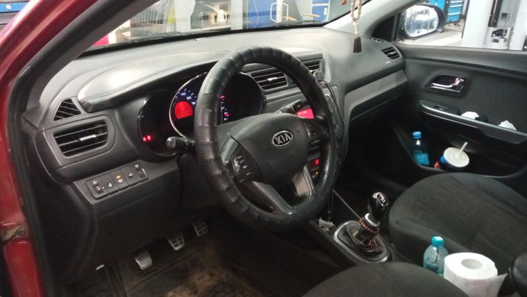 KIA Rio 2012 года, 298 774 км - вид 5