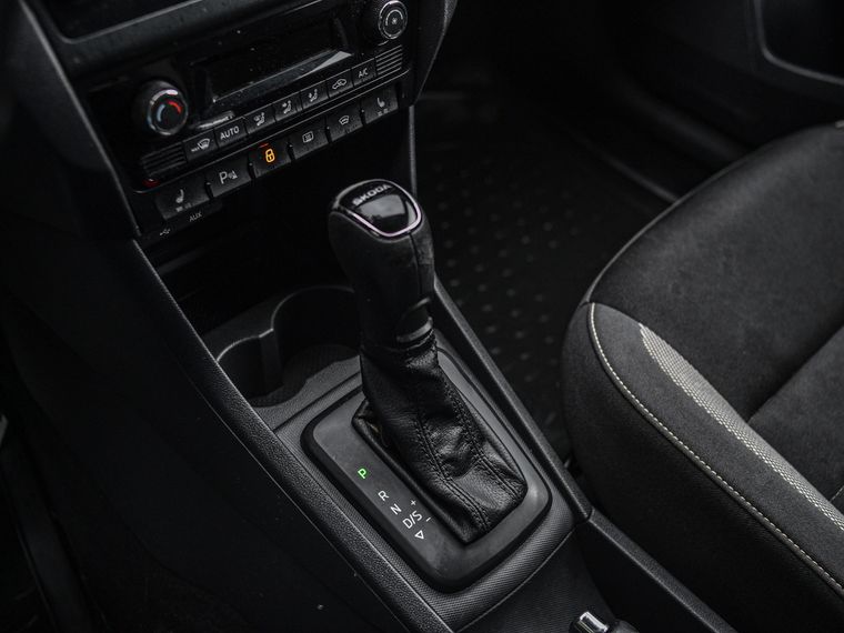 Skoda Rapid 2017 года, 118 694 км - вид 9