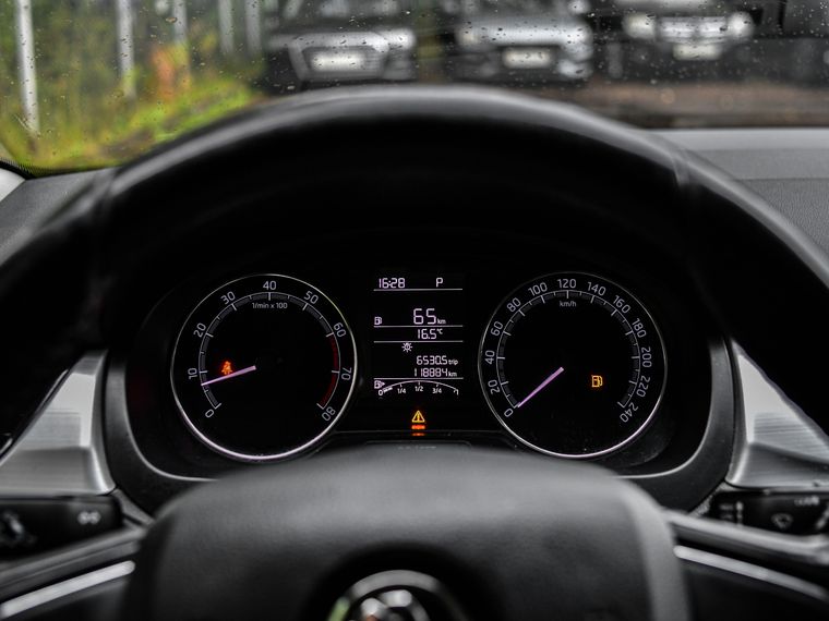 Skoda Rapid 2017 года, 118 694 км - вид 5