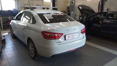 ВАЗ (LADA) Vesta 2017 года, 80 000 км - вид 4