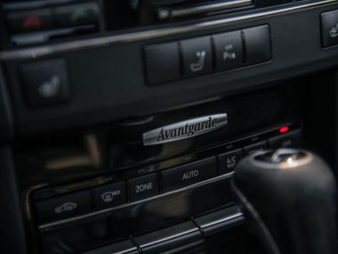 Mercedes-Benz E-класс 2010 года, 228 608 км - вид 9