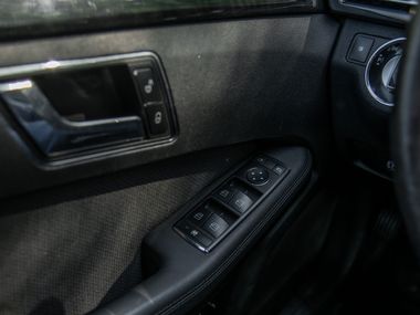 Mercedes-Benz E-класс 2010 года, 228 608 км - вид 11