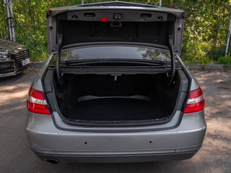Mercedes-Benz E-класс 2010 года, 228 608 км - вид 17