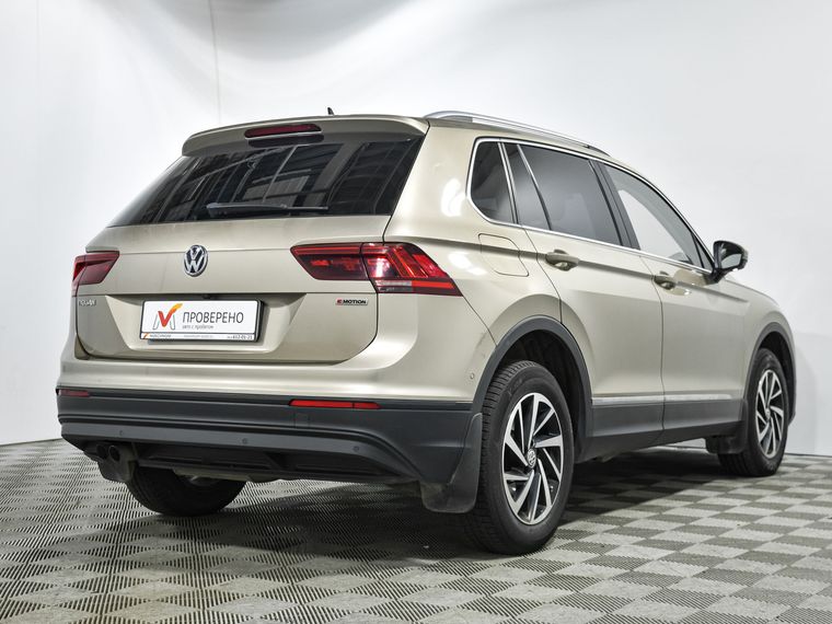 Volkswagen Tiguan 2018 года, 121 171 км - вид 5