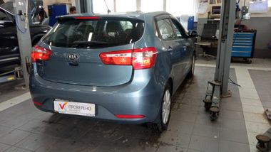 KIA Rio 2014 года, 101 000 км - вид 3