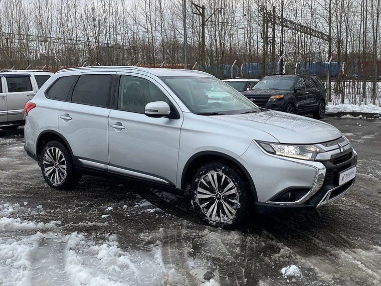 Mitsubishi Outlander 2019 года, 163 930 км - вид 4