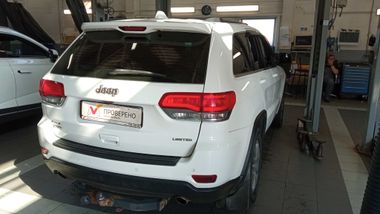 Jeep Grand Cherokee 2013 года, 320 000 км - вид 3