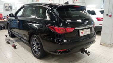 Infiniti QX60 2017 года, 193 095 км - вид 4