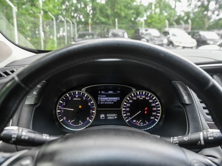 Infiniti QX60 2017 года, 193 095 км - вид 5