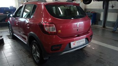 Renault Sandero Stepway 2020 года, 83 006 км - вид 4