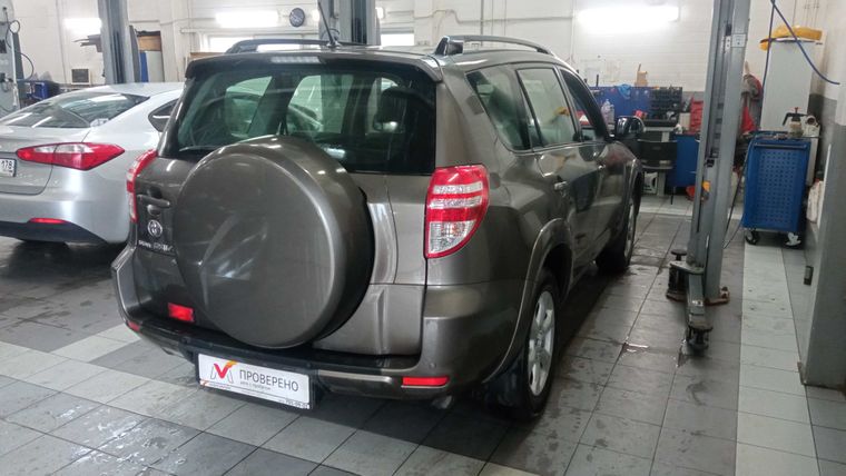 Toyota RAV4 2010 года, 64 431 км - вид 3