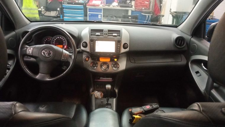 Toyota RAV4 2010 года, 64 431 км - вид 5