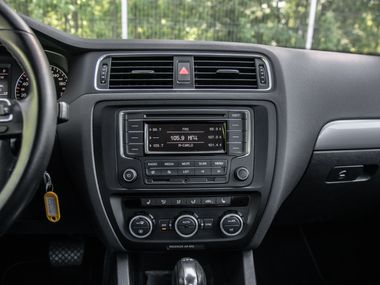 Volkswagen Jetta 2013 года, 232 960 км - вид 7