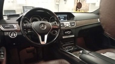 Mercedes-Benz E-класс 2013 года, 160 522 км - вид 5