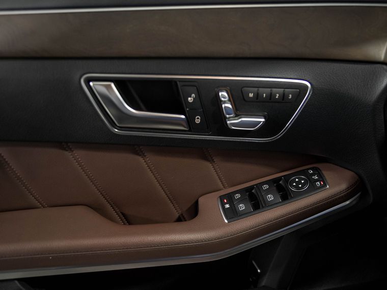 Mercedes-Benz E-класс 2013 года, 160 522 км - вид 15