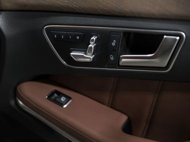 Mercedes-Benz E-класс 2013 года, 160 522 км - вид 22