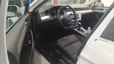 Volkswagen Passat 2017 года, 156 481 км - вид 5