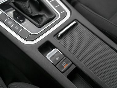 Volkswagen Passat 2017 года, 156 481 км - вид 8