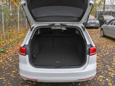 Volkswagen Passat 2017 года, 156 481 км - вид 15