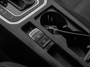 Volkswagen Passat 2017 года, 156 481 км - вид 11