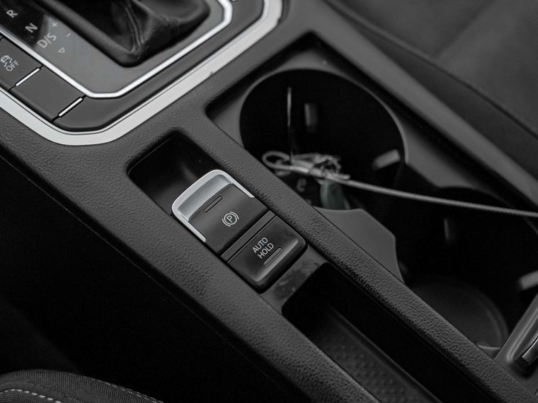 Volkswagen Passat 2017 года, 156 481 км - вид 11