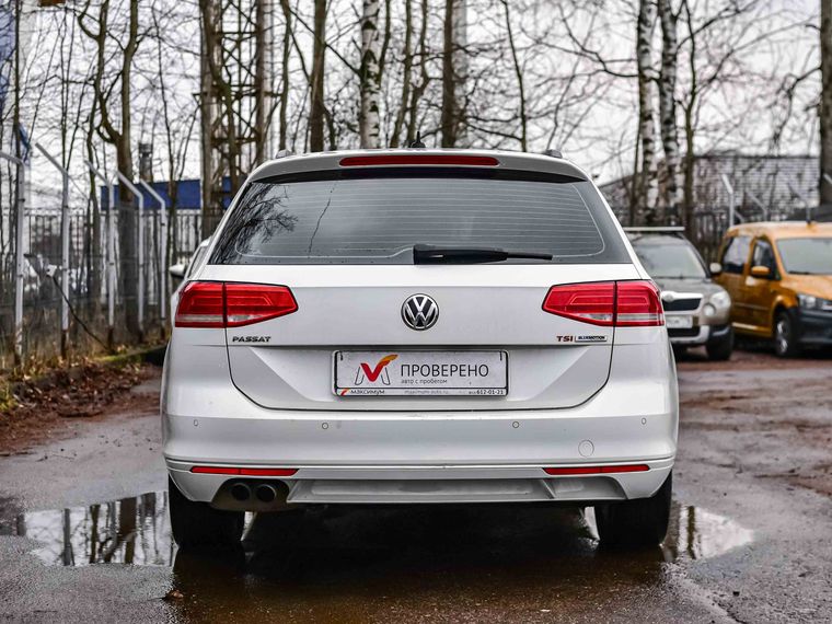 Volkswagen Passat 2017 года, 156 481 км - вид 4
