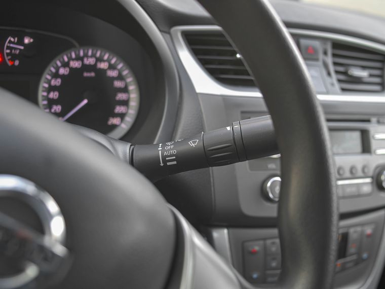 Nissan Sentra 2014 года, 148 722 км - вид 8