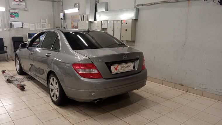 Mercedes-Benz C-класс 2009 года, 247 900 км - вид 4