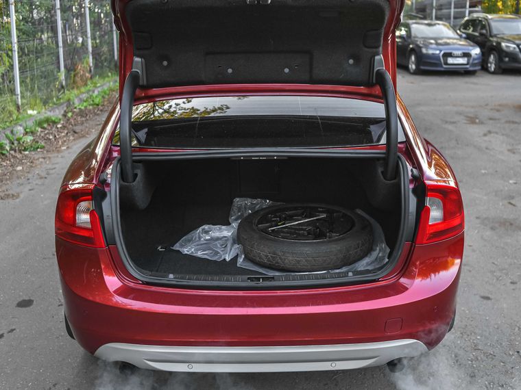 Volvo S60 2012 года, 202 349 км - вид 12