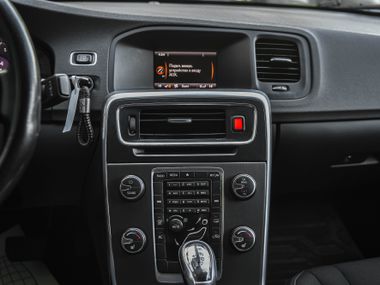 Volvo S60 2012 года, 202 349 км - вид 7