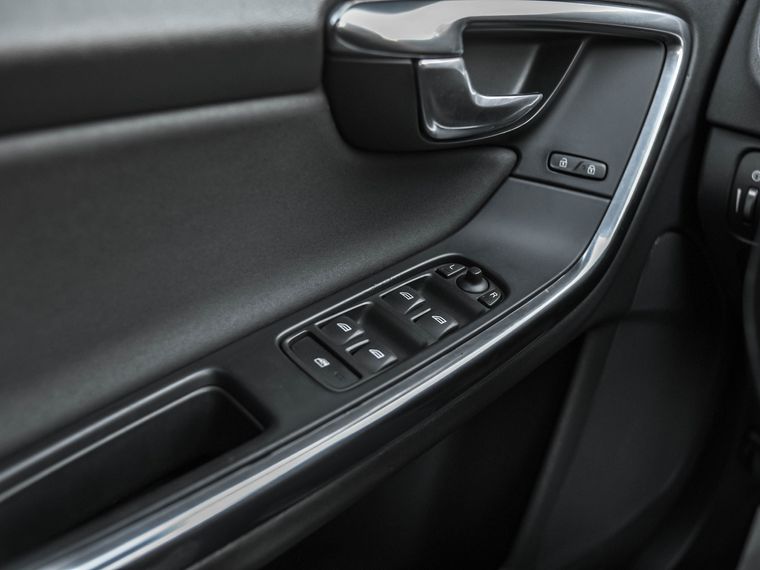 Volvo S60 2012 года, 202 349 км - вид 9