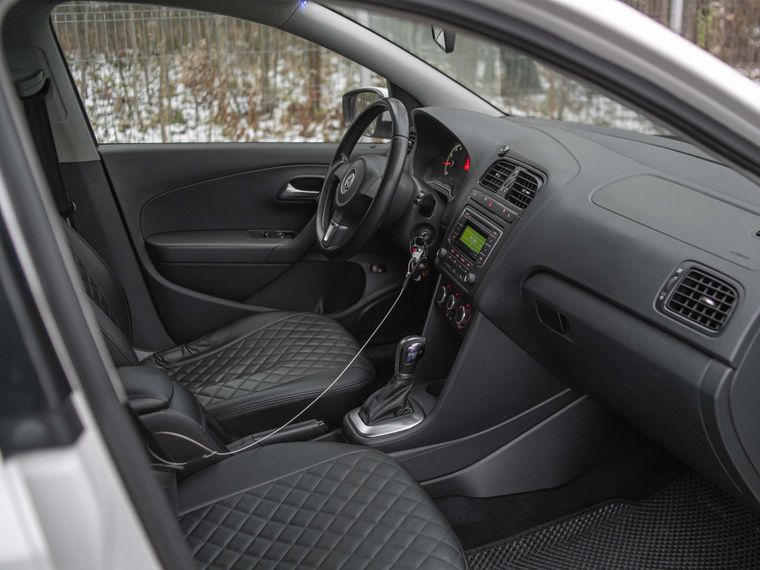 Volkswagen Polo 2013 года, 171 577 км - вид 12