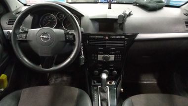 Opel Astra 2010 года, 153 000 км - вид 5
