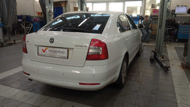 Skoda Octavia 2011 года, 129 835 км - вид 3