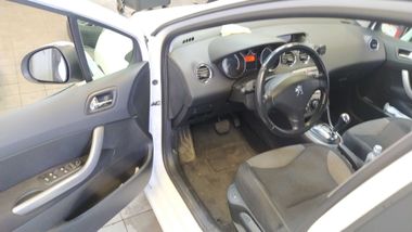 Peugeot 308 2011 года, 124 644 км - вид 5