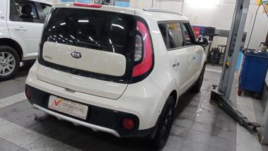 Kia Soul 2018 года, 124 300 км - вид 3