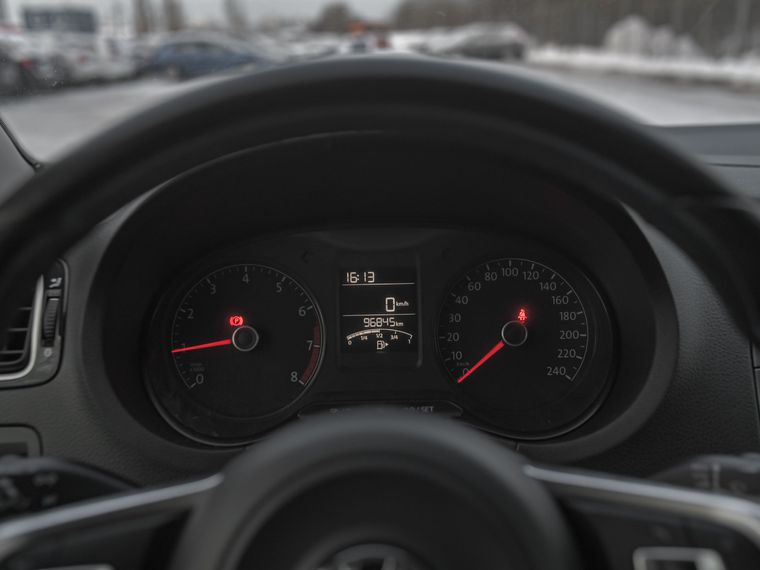Volkswagen Polo 2019 года, 96 819 км - вид 5