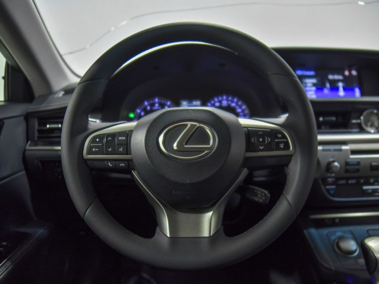 Lexus ES 2016 года, 121 206 км - вид 10