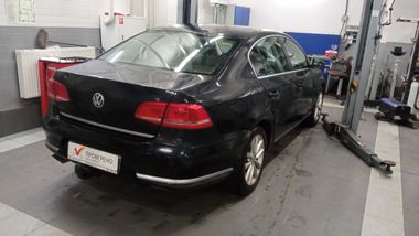 Volkswagen Passat 2012 года, 439 999 км - вид 3