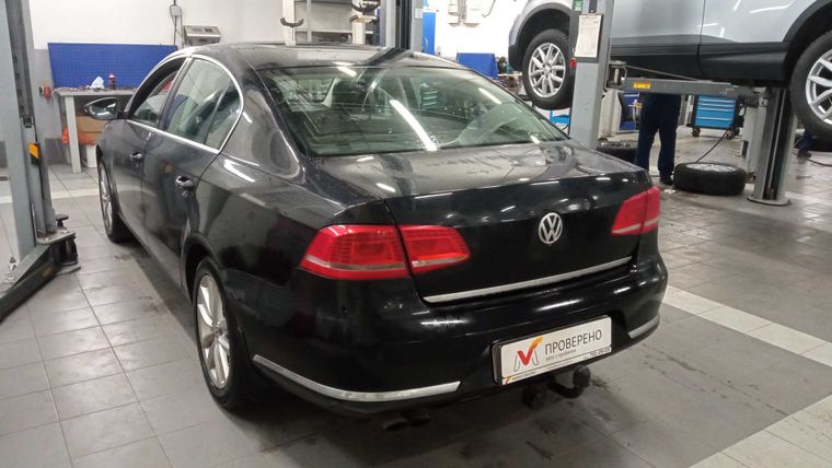 Volkswagen Passat 2012 года, 439 999 км - вид 4