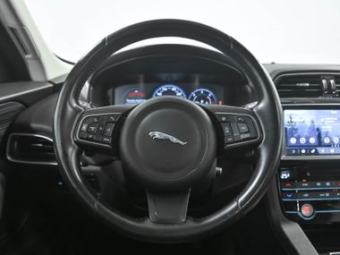 Jaguar F-Pace 2016 года, 100 093 км - вид 11